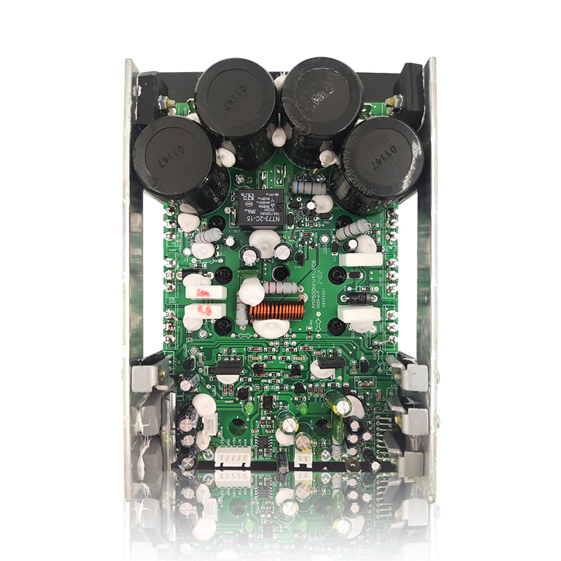 AMP500H+7294: LP 400W+HP 100W Leistungsstarke Leistung mit U-förmigem Aluminiumkühler, Leistungsverstärkermodul der Klasse H