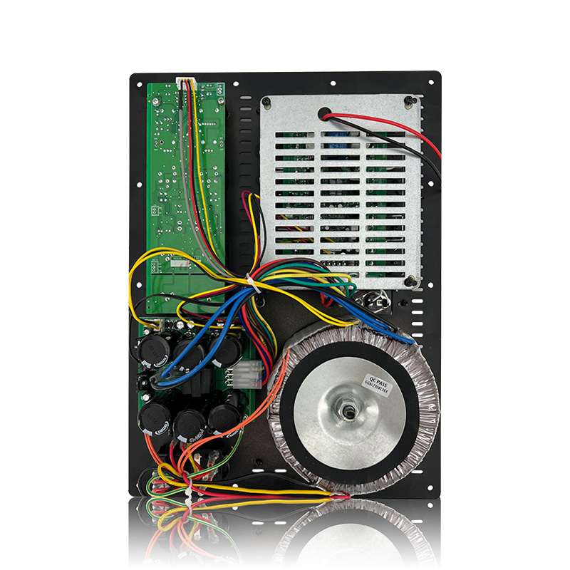 Leistungsstarker 1.0-Kanal-Subwoofer SUB18-600